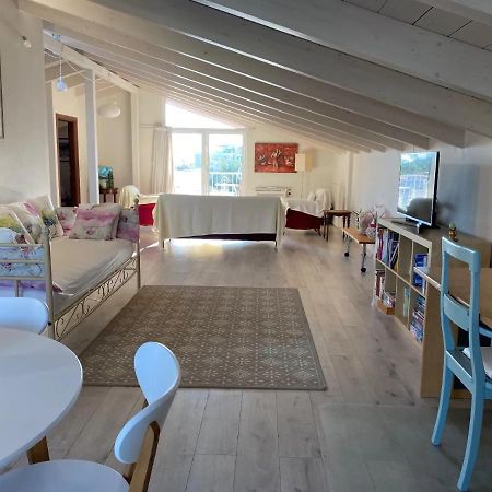 Sunny Apartment With Mountain View Патра Екстериор снимка