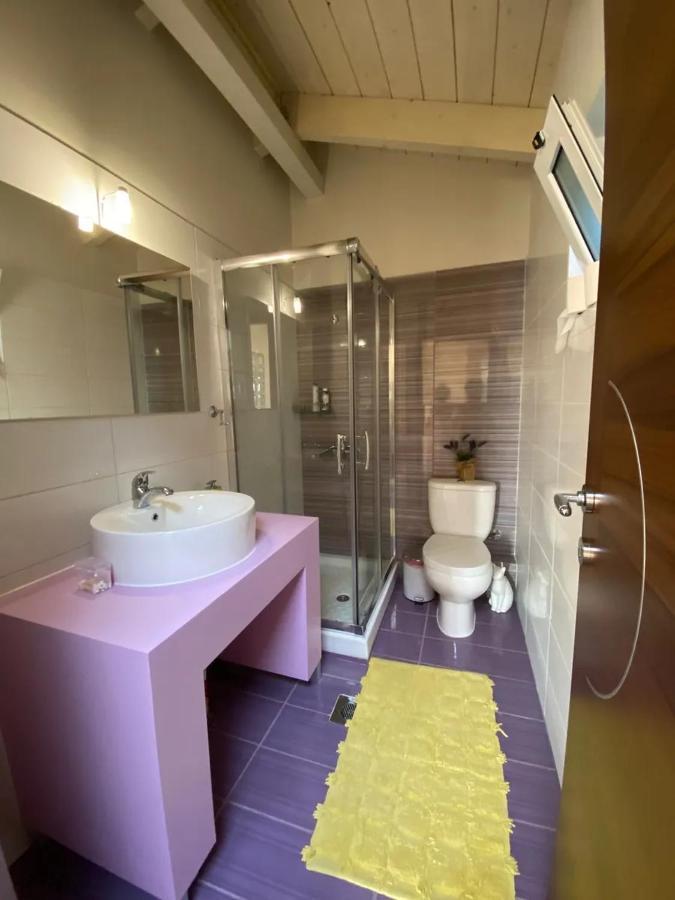Sunny Apartment With Mountain View Патра Екстериор снимка